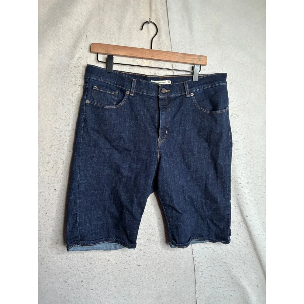 Levi Strauss Classic Bermuda Shorts Dark Wash Indigo Denim Size 32 7998